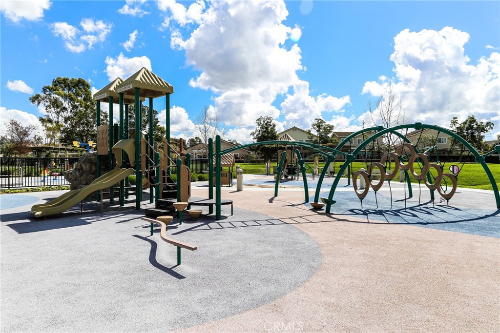 20 Havenwood Irvine, CA 92614 - Photo 32 of 34 Lots of fun activities for the kids!