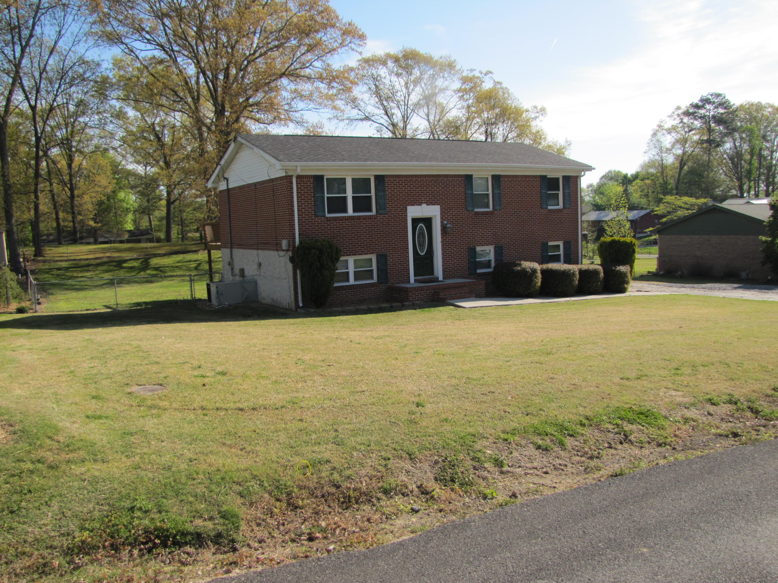1645 Dale Lane Cleveland, TN 37323 - Photo 3 of 29 IMG_8701