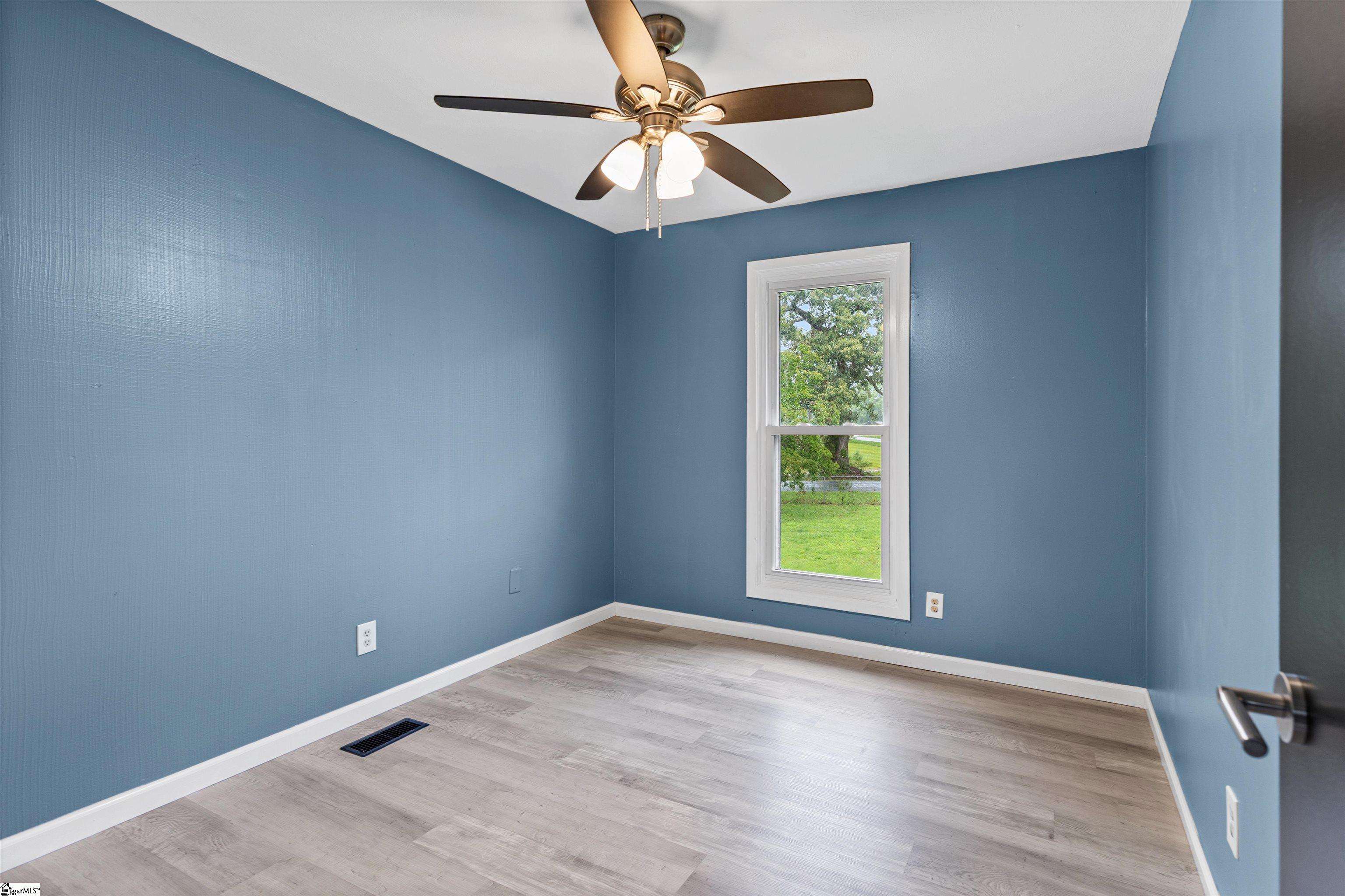 1302 Wham Lawn Road Gray Court, SC 29645 - Photo 13 of 25