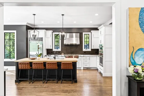 $2,350,000 | 4075 Peachtree Dunwoody Road, Atlanta, GA 30342
