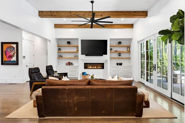 $2,350,000 | 4075 Peachtree Dunwoody Road, Atlanta, GA 30342