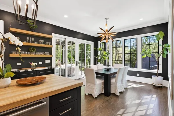 $2,350,000 | 4075 Peachtree Dunwoody Road, Atlanta, GA 30342