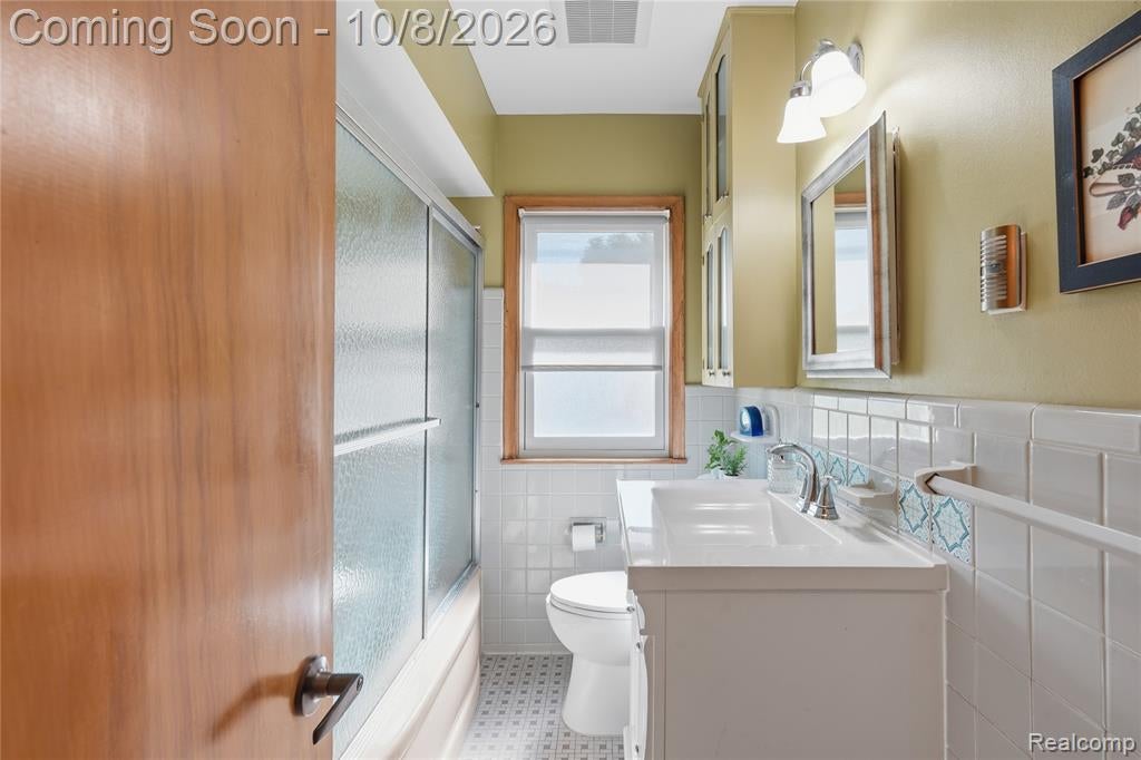 2272 Middlebelt Road West Bloomfield, MI 48324 - Photo 21 of 37 Gallery Image 21