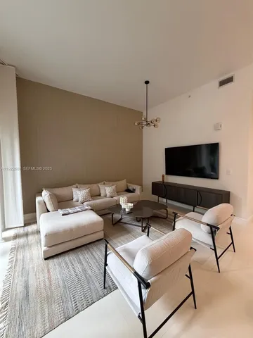 $2,900 | 19900 East Country Club Drive, Unit 114, Aventura, FL 33180