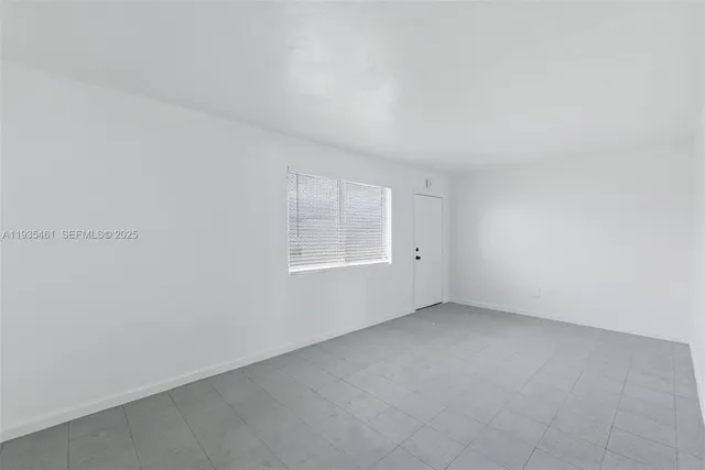 $1,800 | 126 Southwest 18th Avenue, Unit 10, Miami, FL 33135