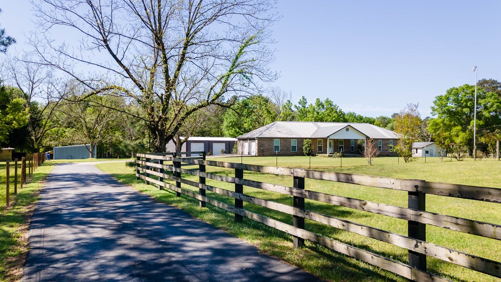 399 Tarver Road Seale, AL 36875 - Photo 3 of 60