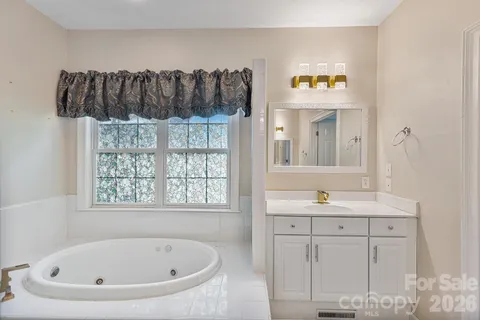 $500,000 | 9111 Brocklehurst Lane, Charlotte, NC 28215