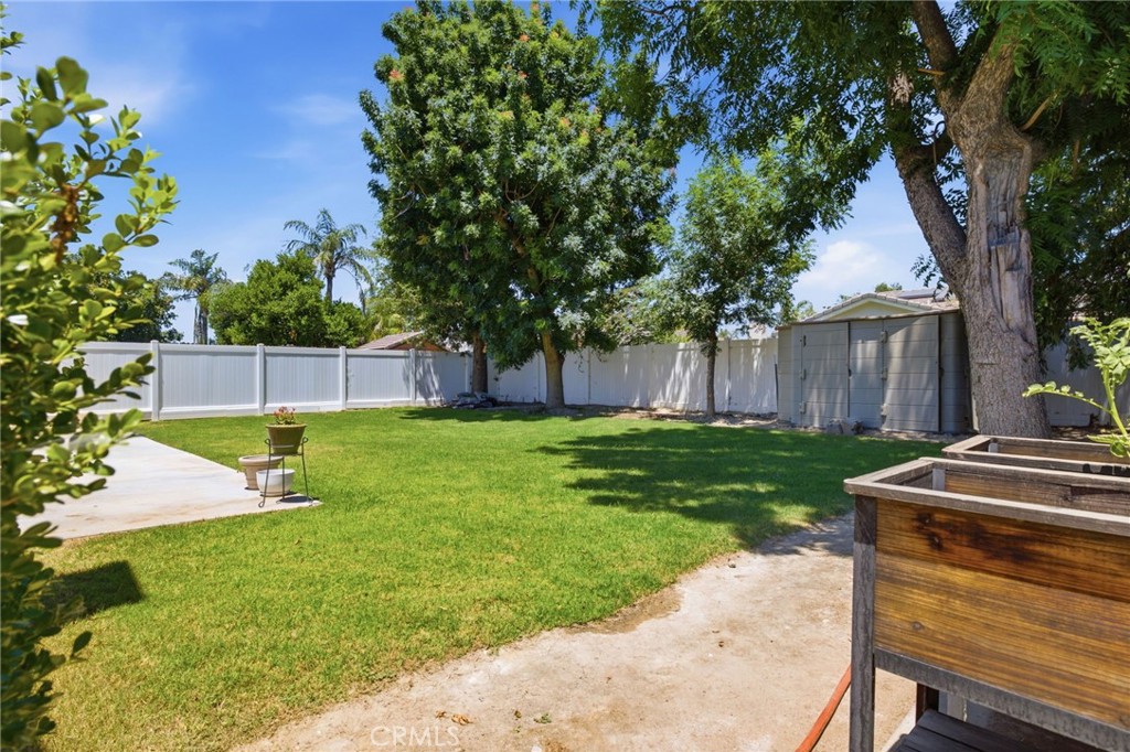 5716 March Meadows Way Bakersfield, CA 93313 - Photo 36 of 47