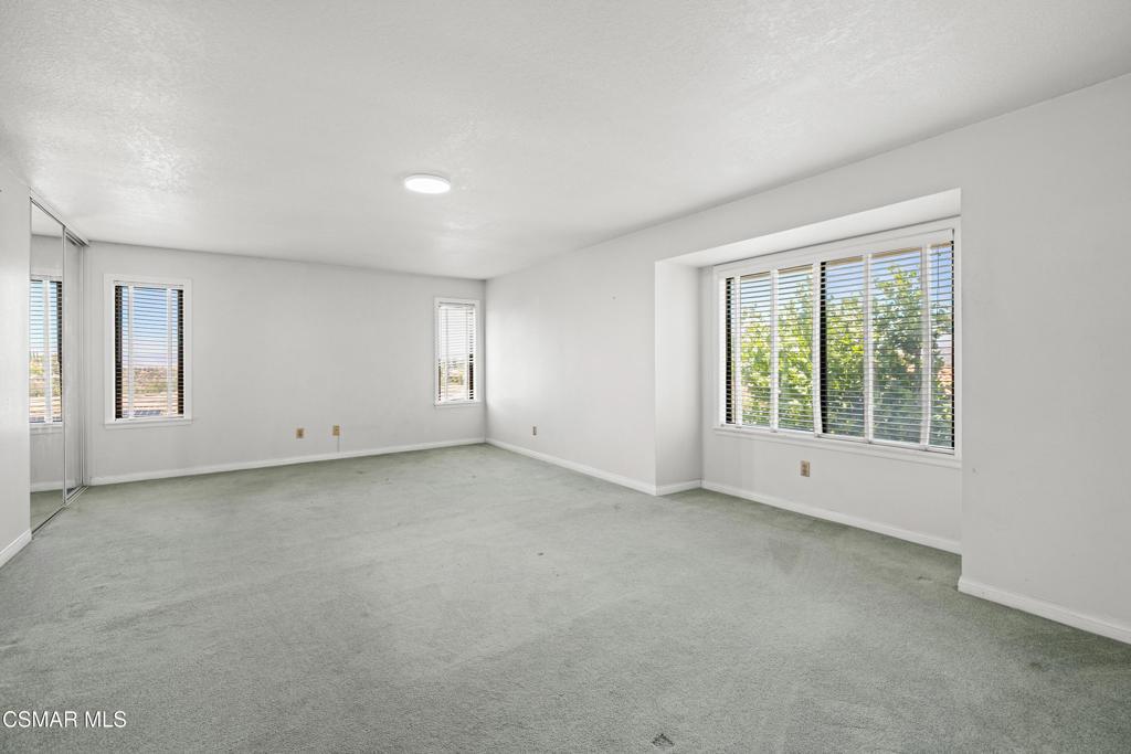 24154 Mentry Drive Newhall, CA 91321 - Photo 16 of 30