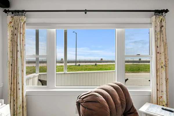 $700,000 | 501 Ocean Boulevard, Unit 1, Hampton, NH 03842