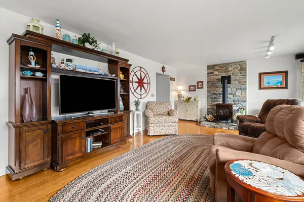$700,000 | 501 Ocean Boulevard, Unit 1, Hampton, NH 03842