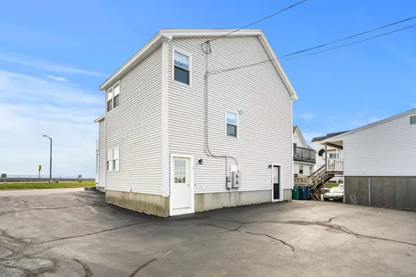 $700,000 | 501 Ocean Boulevard, Unit 1, Hampton, NH 03842