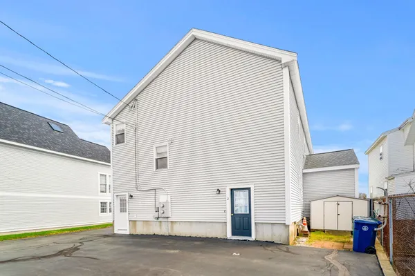 $700,000 | 501 Ocean Boulevard, Unit 1, Hampton, NH 03842