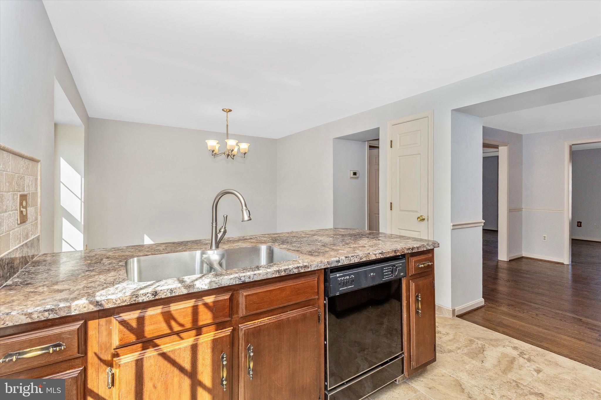 8001 Broken Reed Court Frederick, MD 21701 - Photo 18 of 59 Kitchen