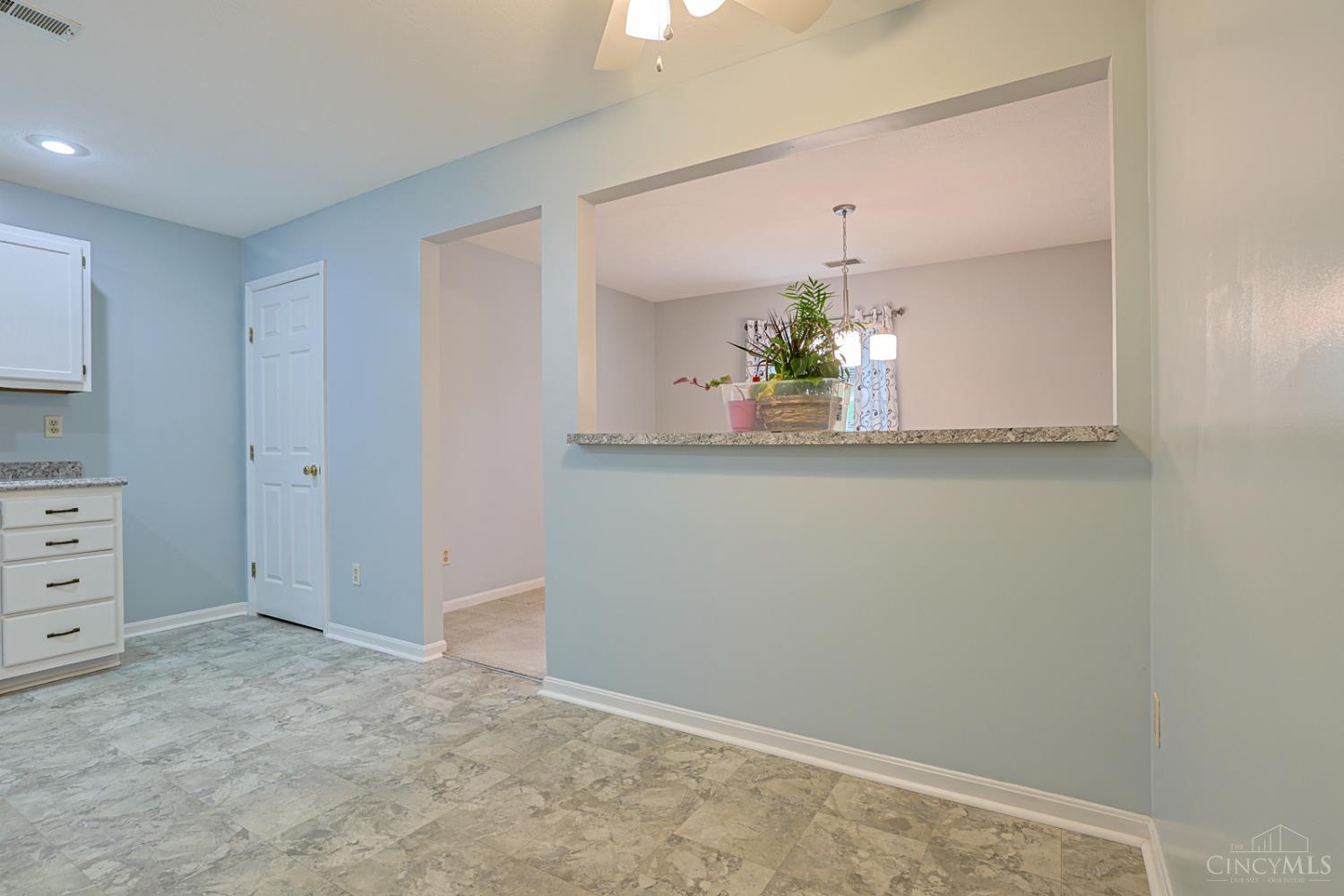 3703 West Galbraith Road Cincinnati, OH 45215 - Photo 14 of 35