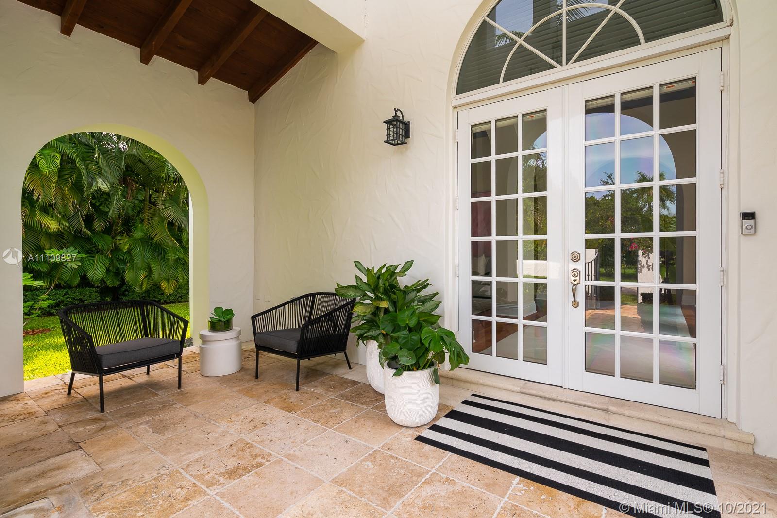 200 Ridgewood Road Coral Gables, FL 33133 - Photo 3 of 54