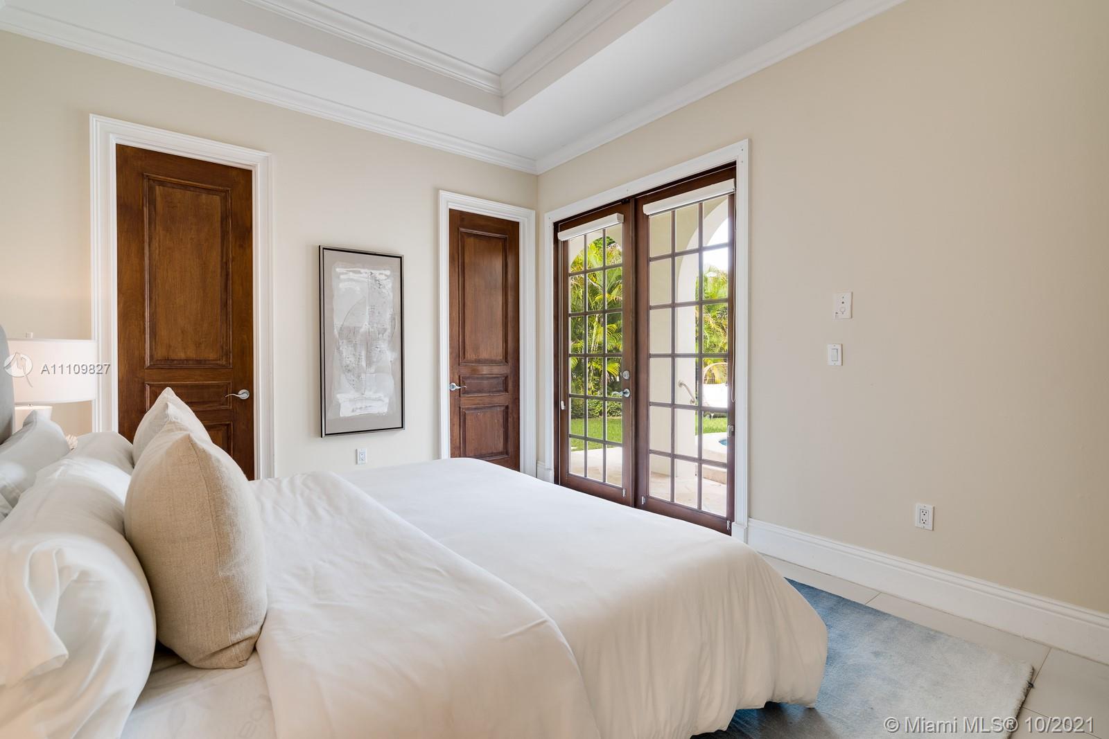 200 Ridgewood Road Coral Gables, FL 33133 - Photo 21 of 54