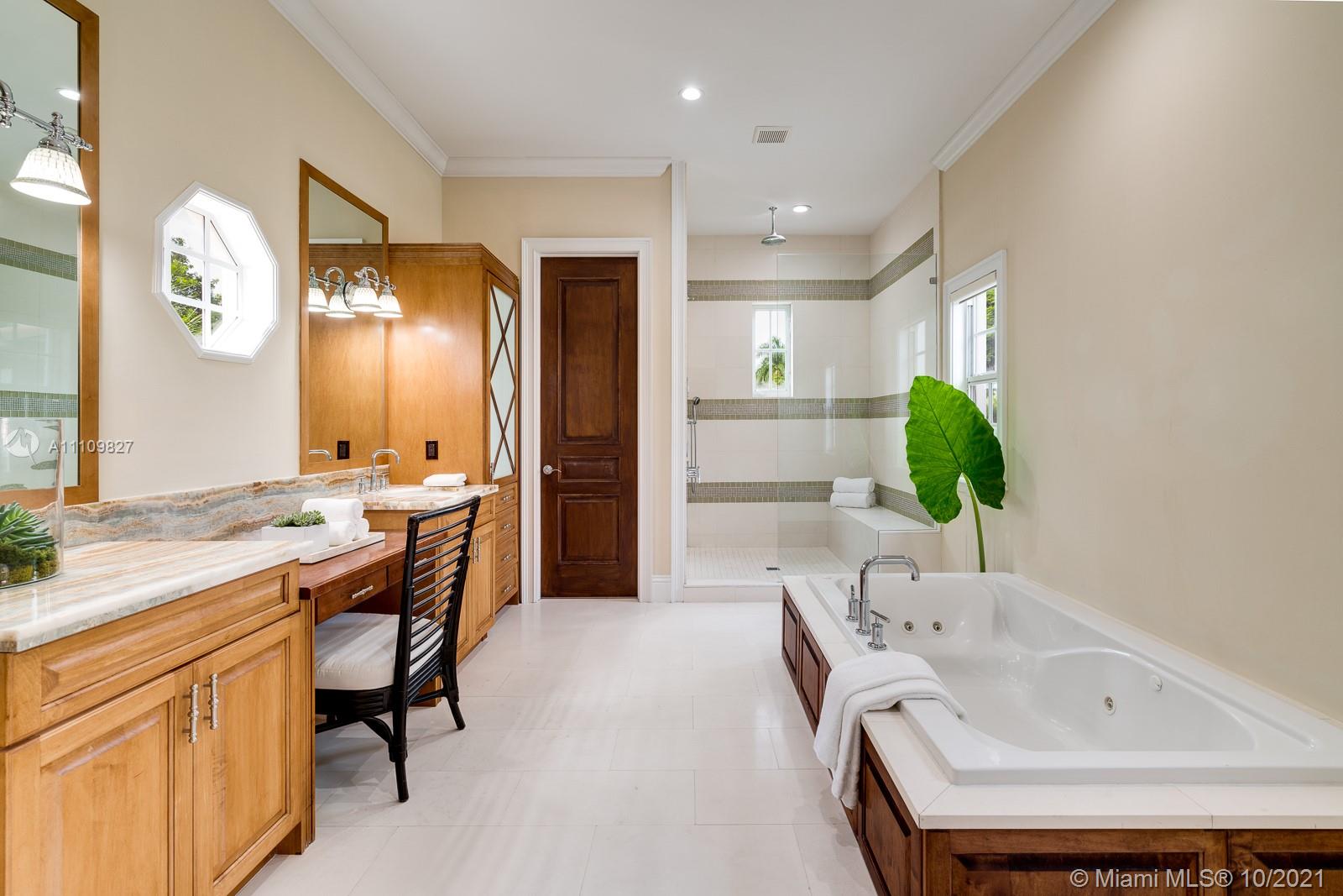 200 Ridgewood Road Coral Gables, FL 33133 - Photo 36 of 54