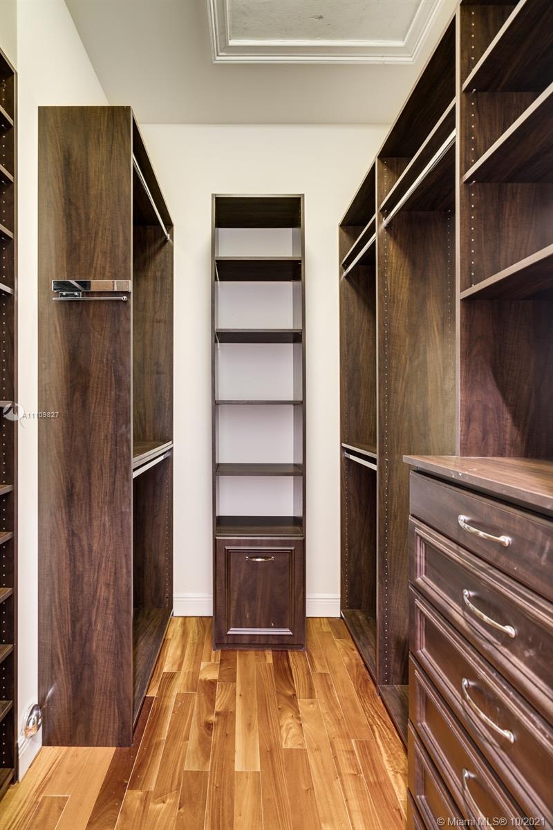 200 Ridgewood Road Coral Gables, FL 33133 - Photo 40 of 54