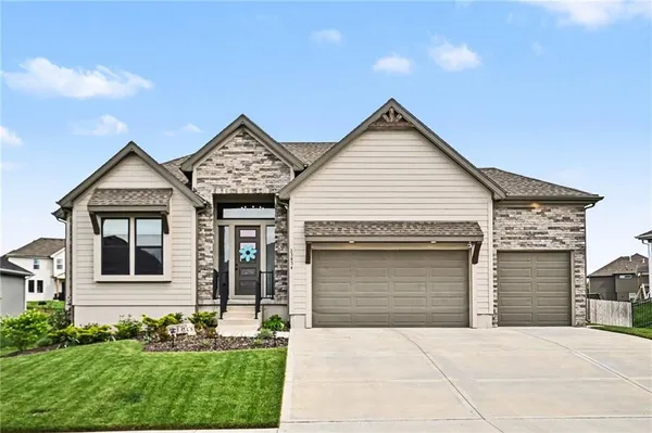$780,000 | 23834 West 58th Place, Shawnee, KS 66226