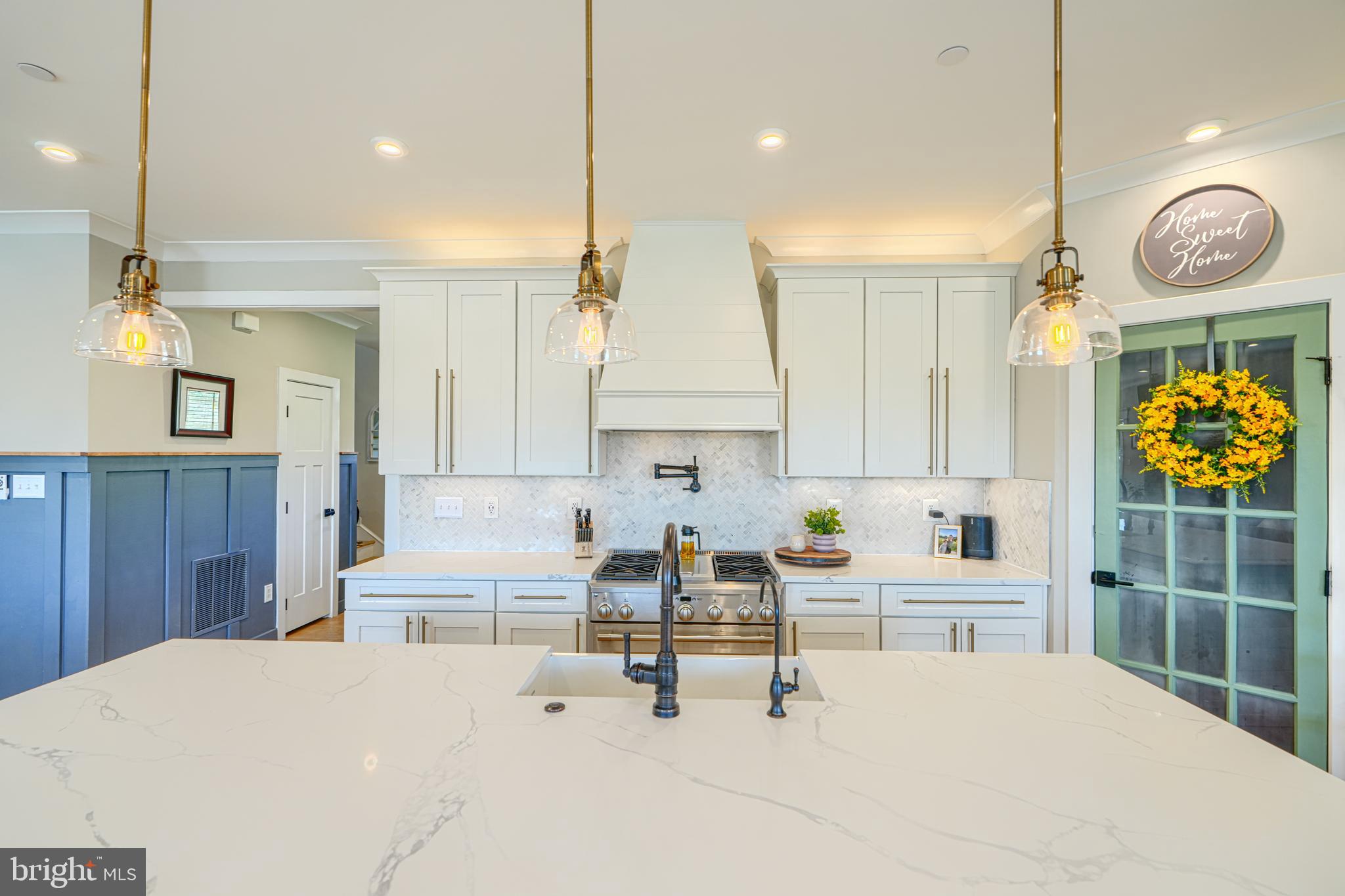 2553 Hanover Pike Hampstead, MD 21074 - Photo 16 of 60