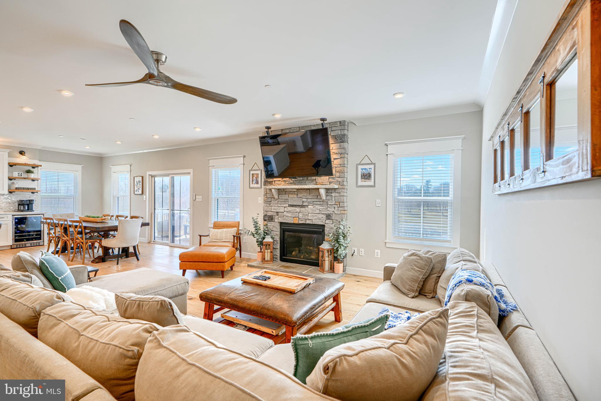 2553 Hanover Pike Hampstead, MD 21074 - Photo 9 of 60