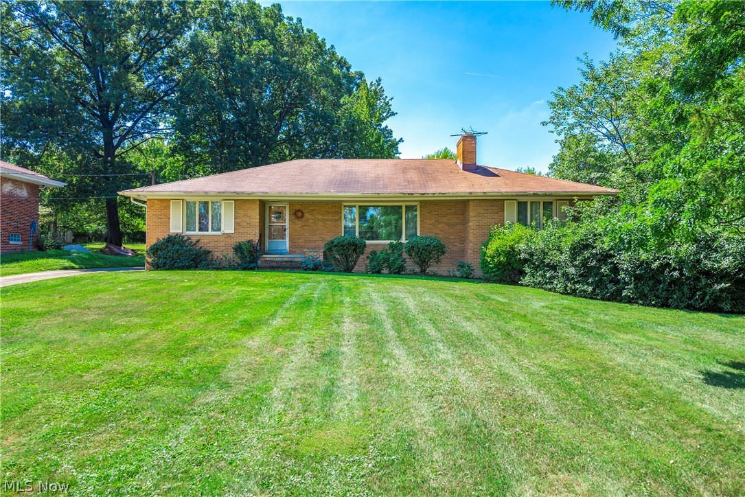 9617 West Pleasant Valley Road Parma, OH 44130 - Photo 1 of 28 Gallery Image 1