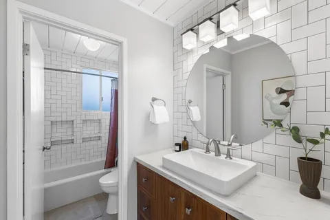 $1,999,800 | 637 Vanessa Drive, San Mateo, CA 94402