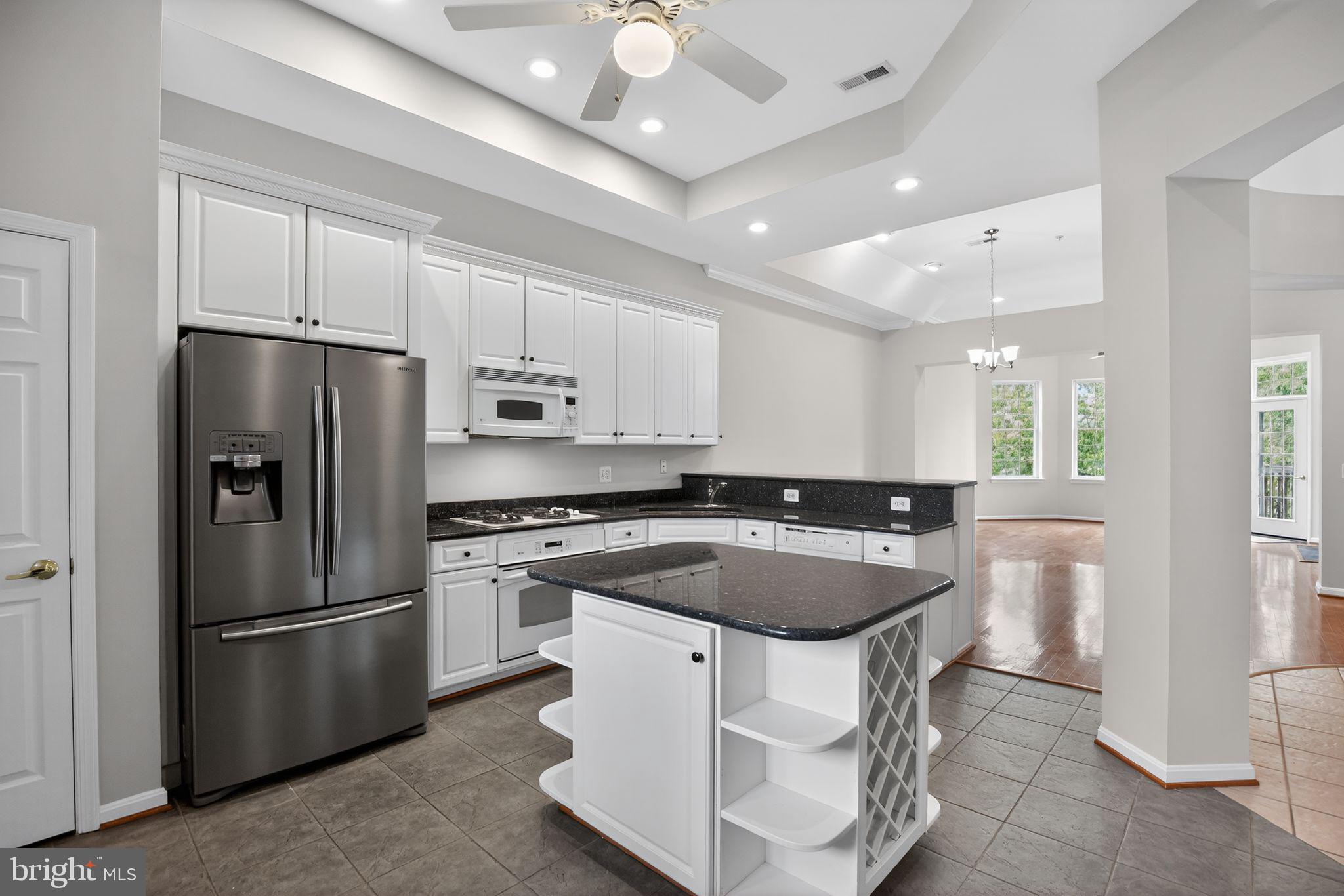 733 Runabout Loop, Unit 733 Solomons, MD 20688 - Photo 14 of 50 Nicely appointed kitchen