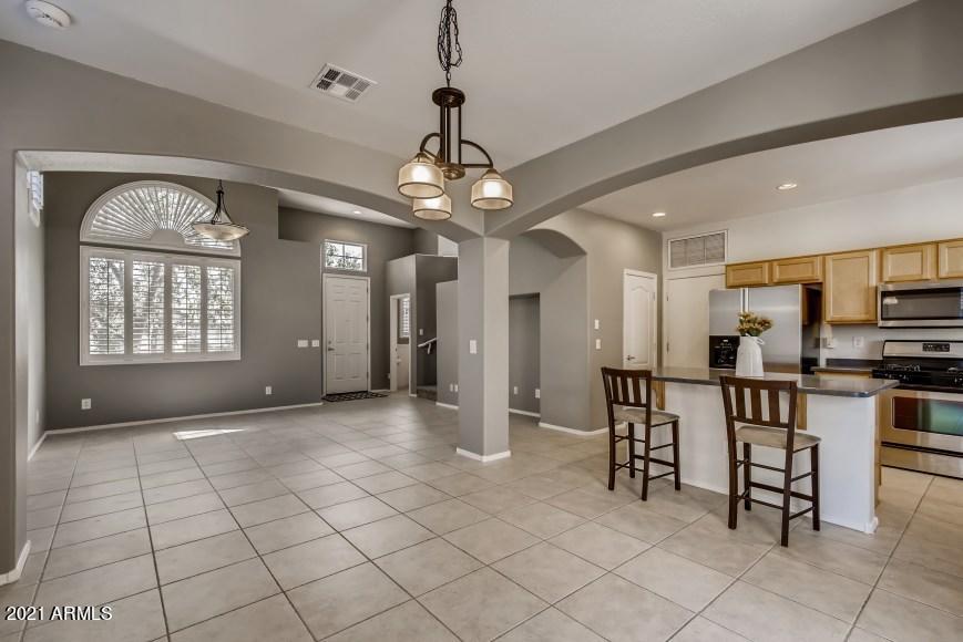 3841 East Minton Street Phoenix, AZ 85042 - Photo 6 of 26 12 Dining Room