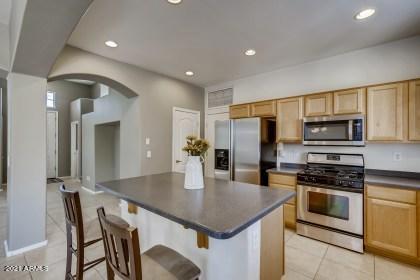 3841 East Minton Street Phoenix, AZ 85042 - Photo 9 of 26 16 Kitchen (1)
