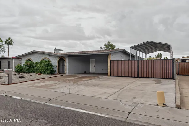 $439,900 | 4911 West Beverly Lane, Glendale, AZ 85306