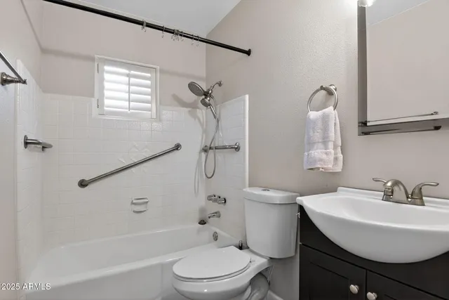 $439,900 | 4911 West Beverly Lane, Glendale, AZ 85306