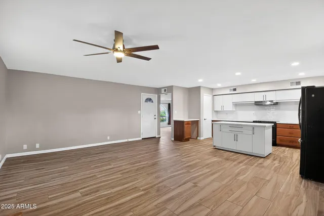 $439,900 | 4911 West Beverly Lane, Glendale, AZ 85306