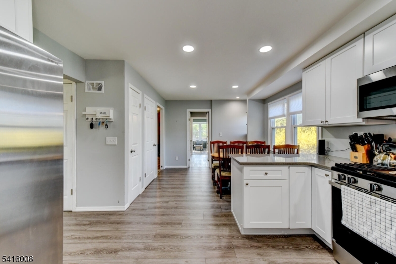 539 Lyme Rock Road Bridgewater, NJ 08807 - Photo 5 of 31