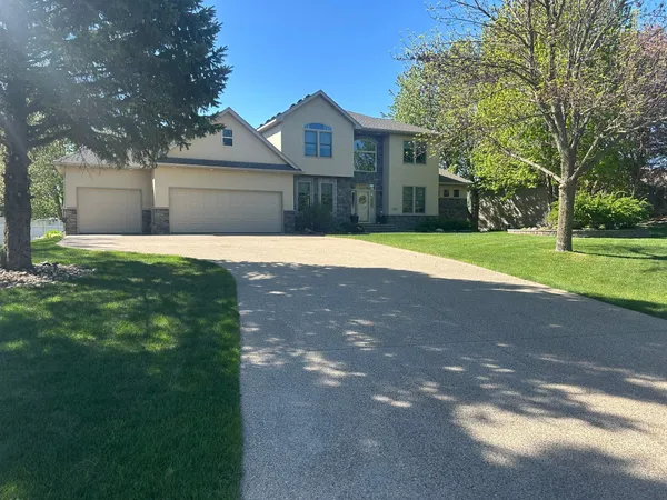 $700,000 | 3506 Eagle Ridge Drive West, Willmar, MN 56201