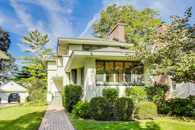 $799,500 | 734 Bonnie Brae, River Forest, IL 60305