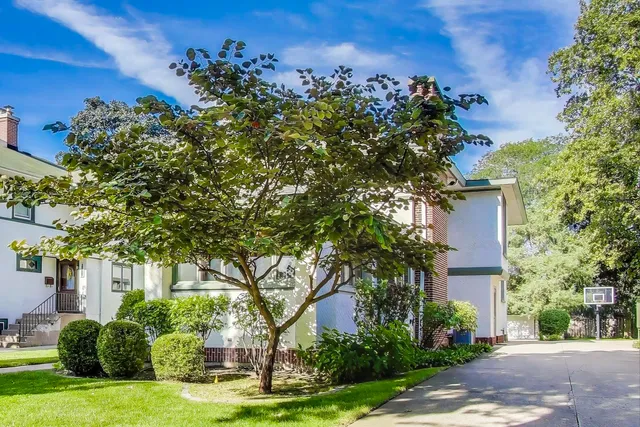 $799,500 | 734 Bonnie Brae, River Forest, IL 60305