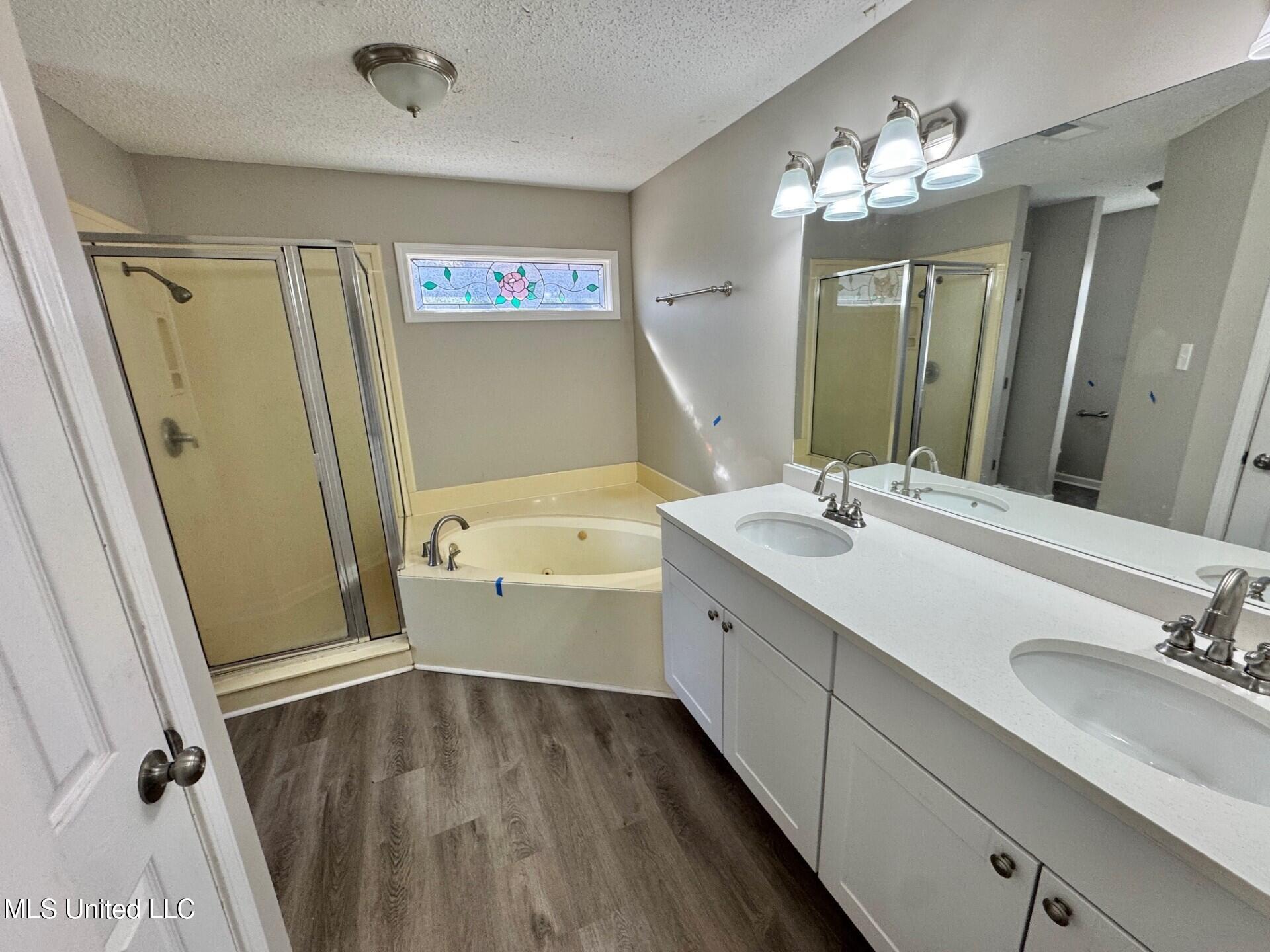 4497 Star Landing Road Nesbit, MS 38651 - Photo 9 of 16 c468176d-e1a7-4f31-80e4-9efa3b8df759