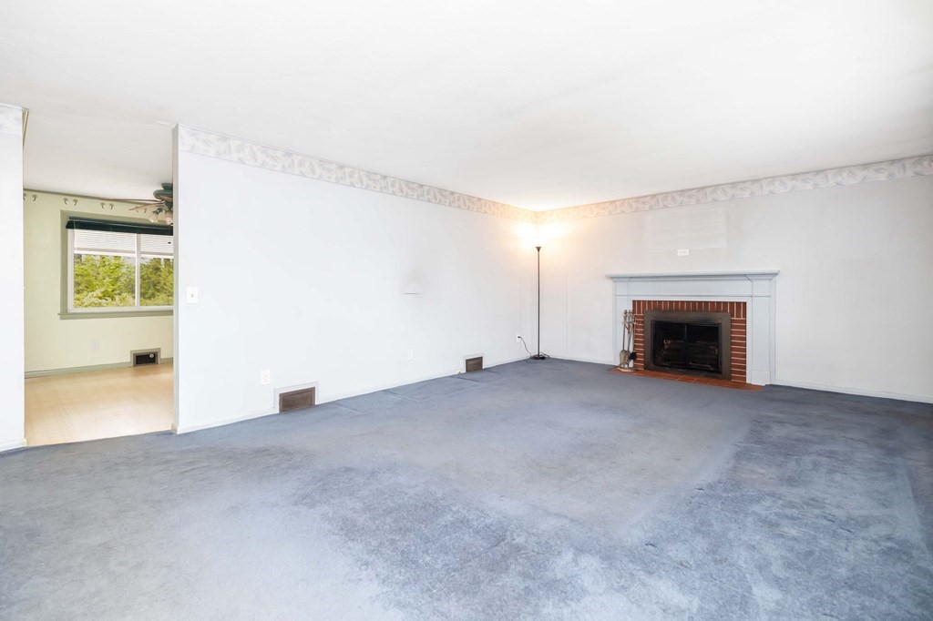 20 Ivan Street Springfield, MA 01104 - Photo 6 of 41 Gallery Image 6
