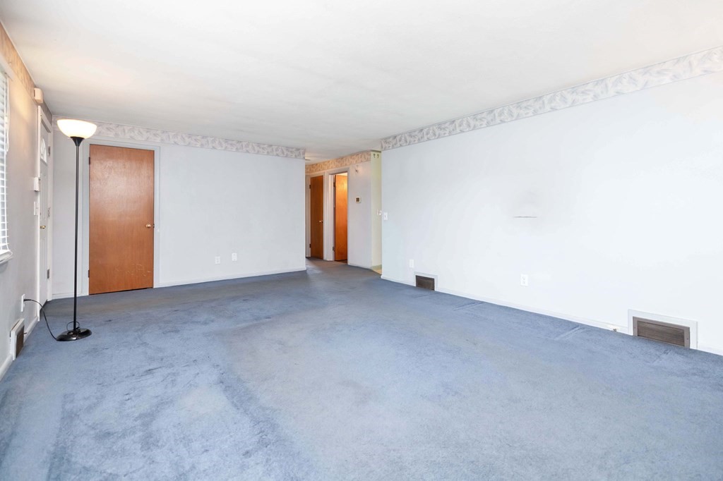 20 Ivan Street Springfield, MA 01104 - Photo 9 of 41 Gallery Image 9