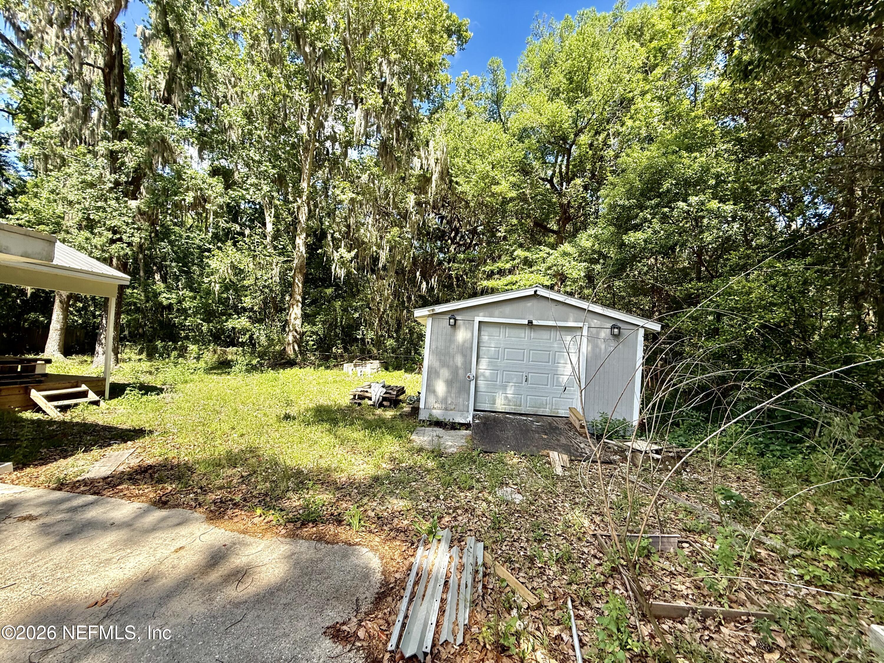 10565 Bessent Road North Jacksonville, FL 32218 - Photo 15 of 16 Garage