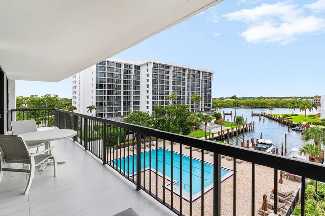 $10,000 | 4748 South Ocean Boulevard, Unit 406, Highland Beach, FL 33487