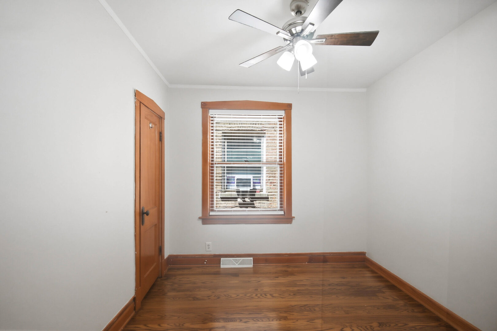 1906 Ridgeland Avenue, Unit 1 Berwyn, IL 60402 - Photo 12 of 19