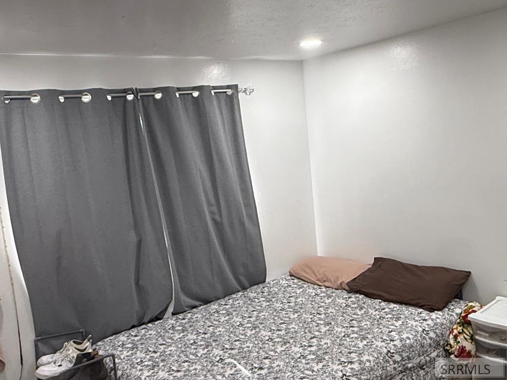 1090 Alameda Road Pocatello, ID 83201 - Photo 13 of 31