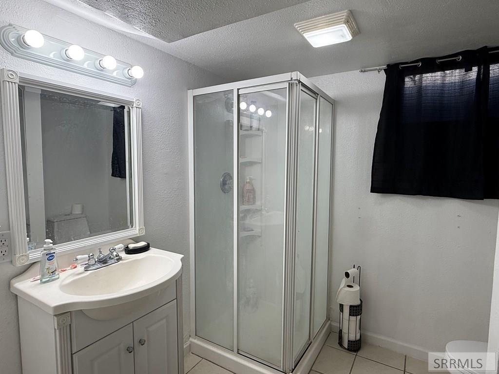 1090 Alameda Road Pocatello, ID 83201 - Photo 2 of 31