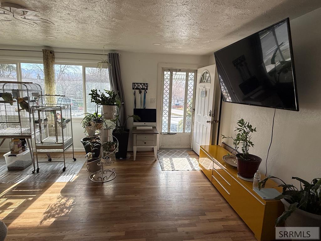 1090 Alameda Road Pocatello, ID 83201 - Photo 6 of 31