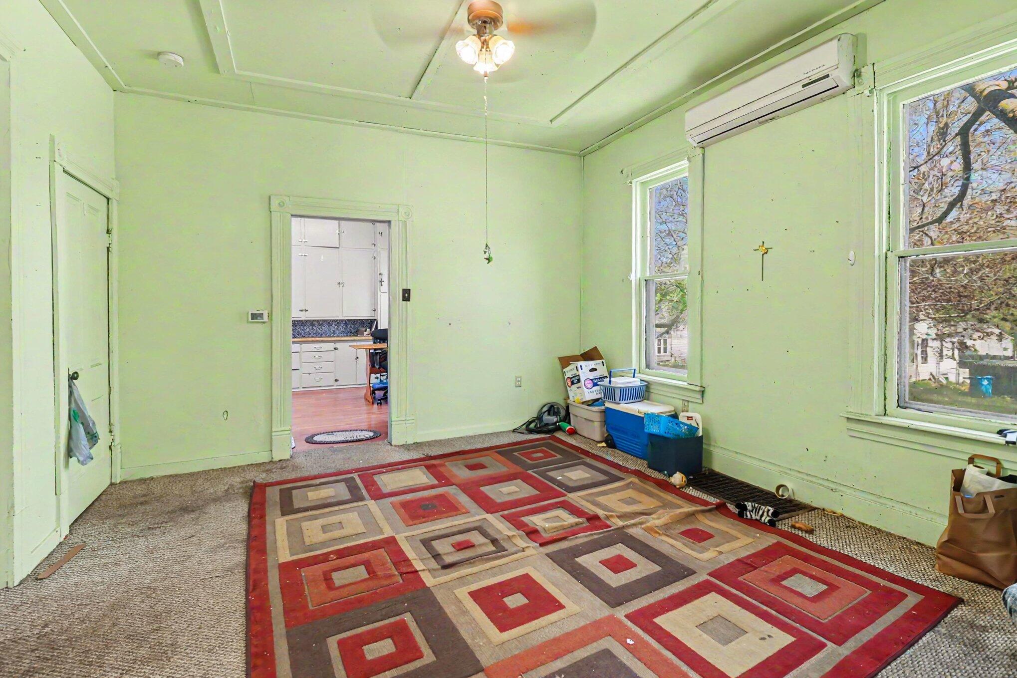306 5th Street Manistee, MI 49660 - Photo 5 of 24 004_file_6845