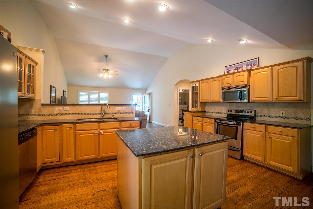 2909 Oberlin Road Raleigh, NC 27608 - Photo 7 of 25