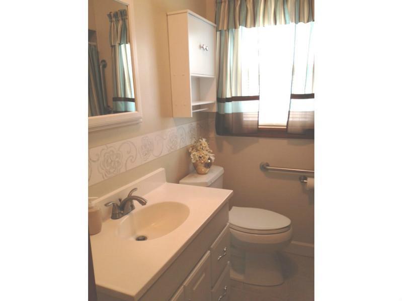 118 Sunnyside Road New Castle, PA 16102 - Photo 9 of 13 Full Bath. New ceramic tile Bath remodel beautiful